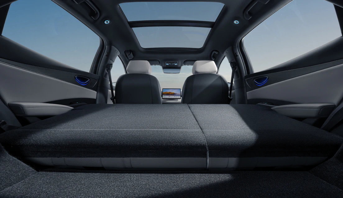 Lehajtható hátsó ülések